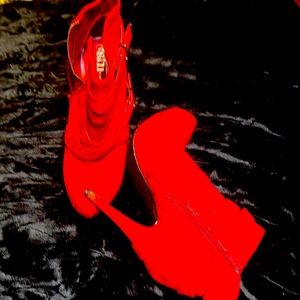 Woman’s Shoes